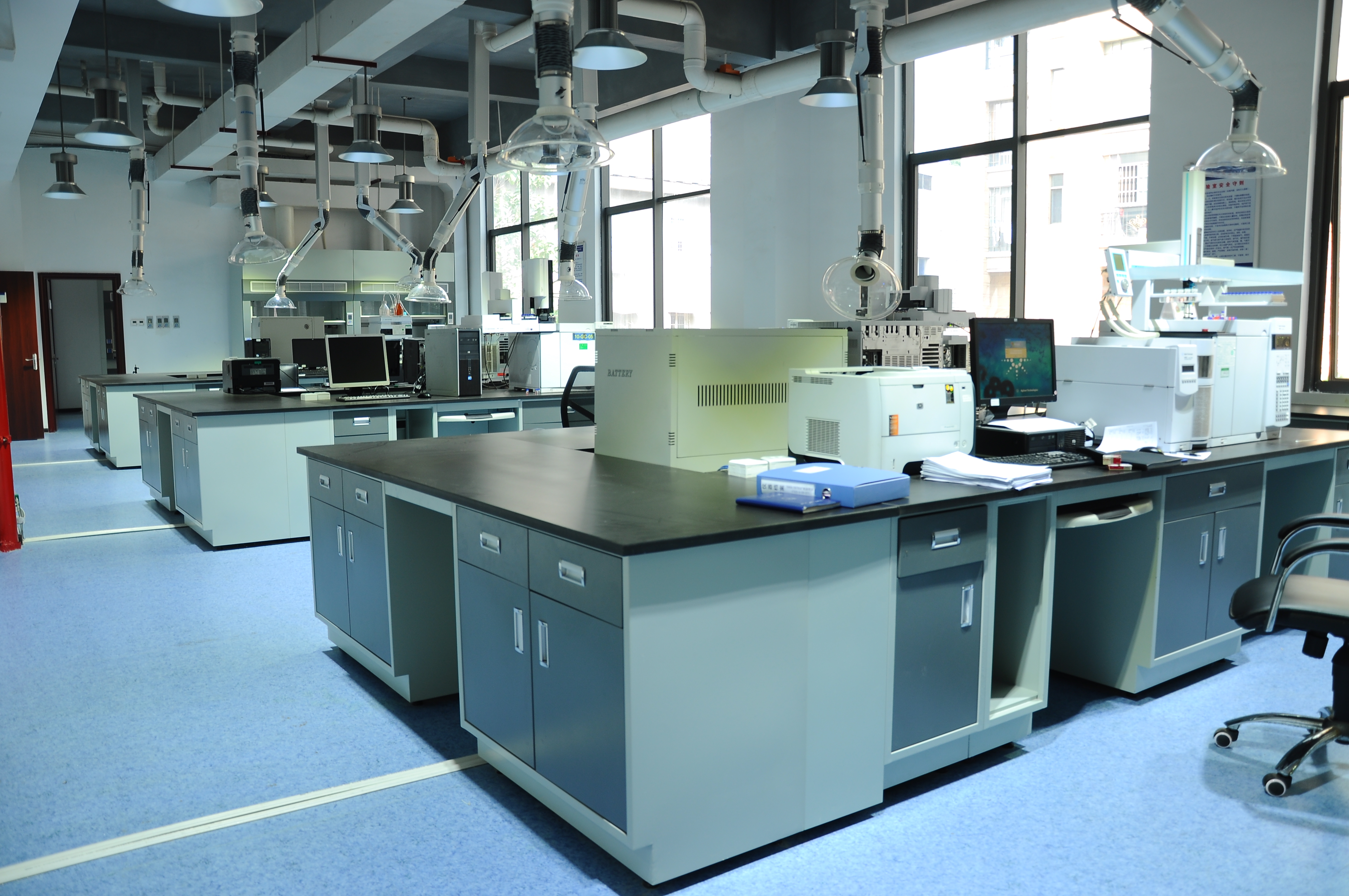 實驗室通風系統(tǒng)如何排風的？